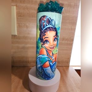 Princess Tiana Tumbler with green jewel lid topper.